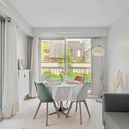 Le Charme Parisien – Balcon&parking Privé Parigi