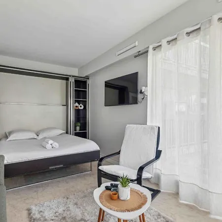 Appartamento Le Charme Parisien – Balcon&parking Privé Parigi