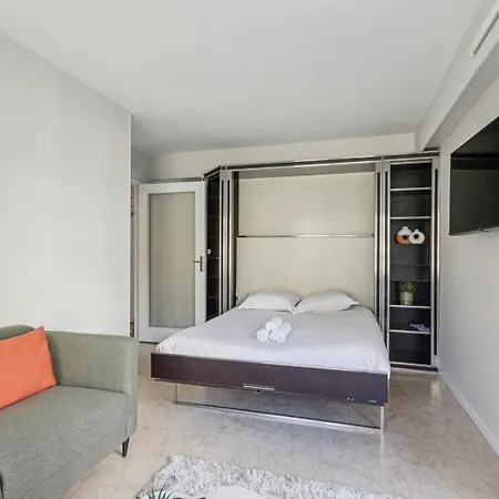 Le Charme Parisien – Balcon&parking Privé Parigi